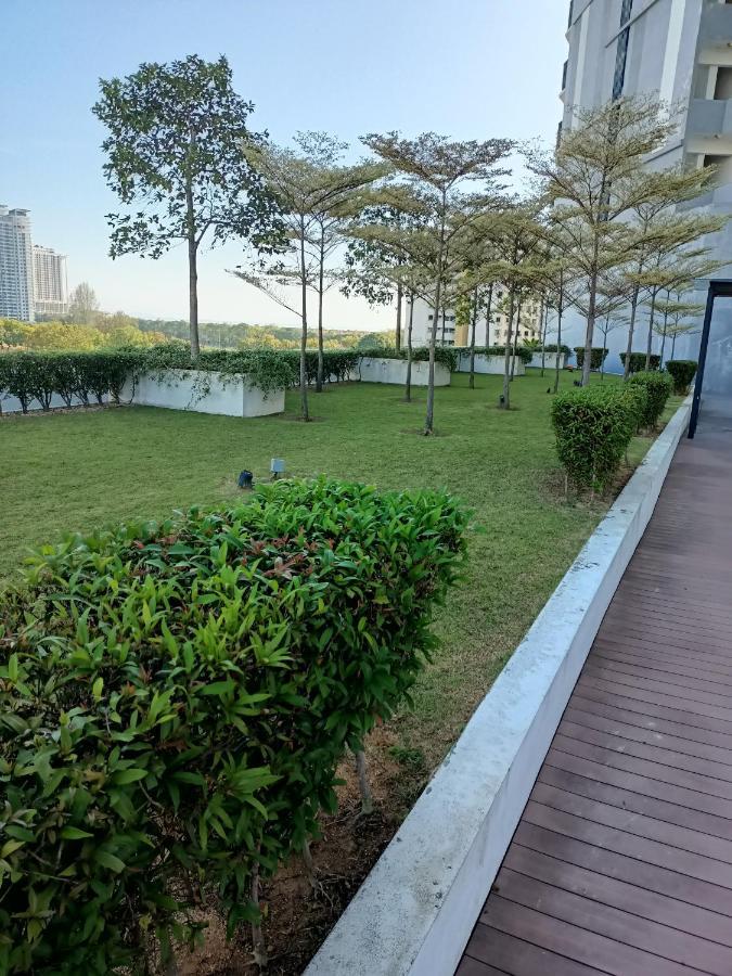 Cozy Seaview 6 Studio Apartment Tanjung Tokong Экстерьер фото